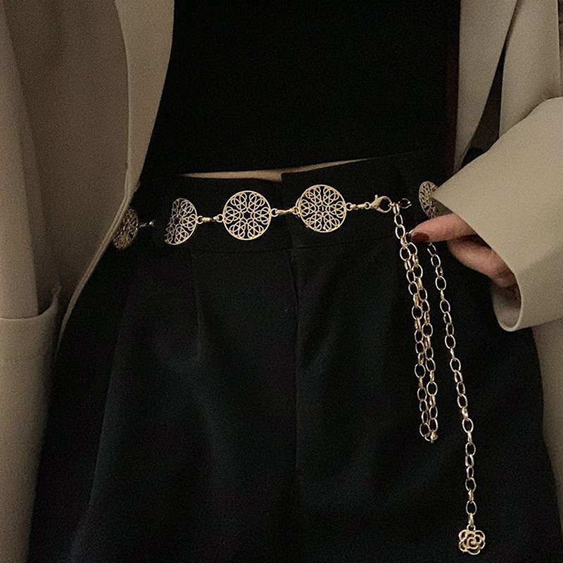 Eleganter runder Metallgürtel  – Body Jewelry Dress Bewertung und Preis