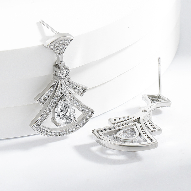 Exquisite, diamantbesetzte, fä – Body Jewelry Lot Bewertung und Preis